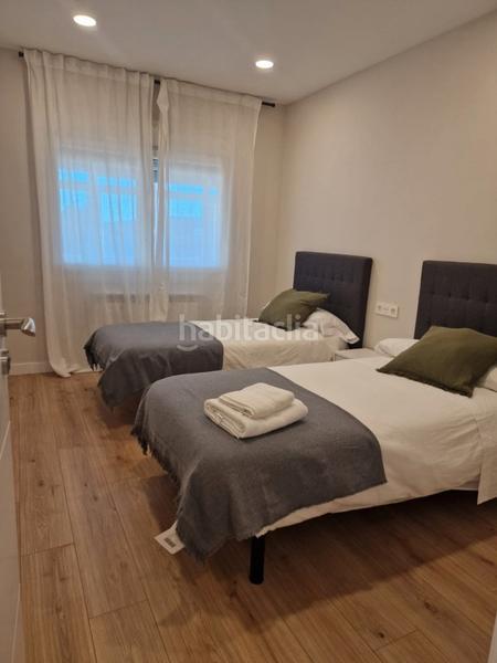 Foto ca643e7b-9cd2-41e8-8048-c90bba7544f7. Pis a rúa luís seoane 4 a Arzúa