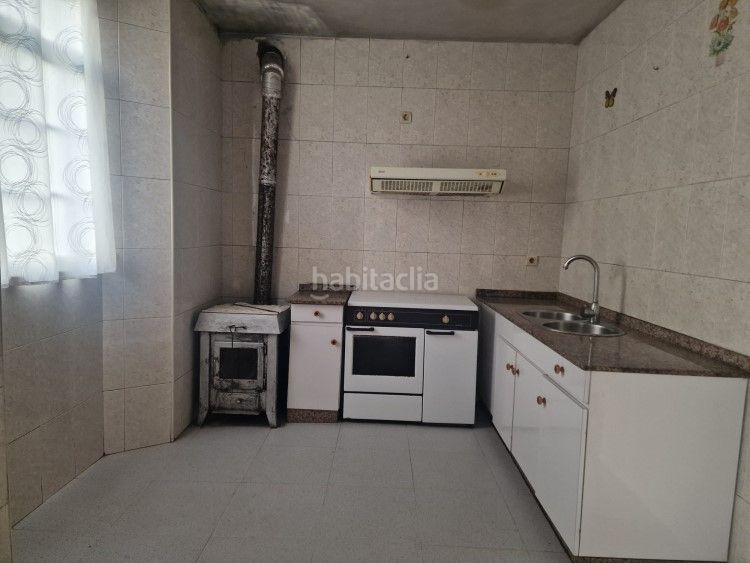 Foto e3fa801c-c2e2-495d-9c77-52e82c7542e9. Casa a ac-234 7 a Arzúa