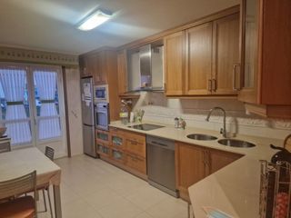 Zweist�ckige Wohnung en R�a do castro 28. Vende precioso duplex en arzua