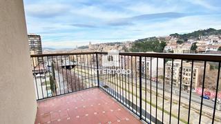 Appartement  General mendoza. Gran y luminoso piso de 120 m en el centro de girona