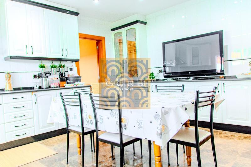 Foto b128f346-7821-44e7-a193-4c24a02baffe. Chalet avec chauffage parking piscine dans Argentona est Argentona