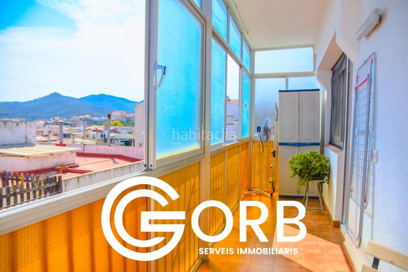 Foto a7a08e70-9c9f-4bd2-83a6-883c37f02395. Piso pisazo con vistas al mar y montaña a pocos metros de rocablanca. en Mataró