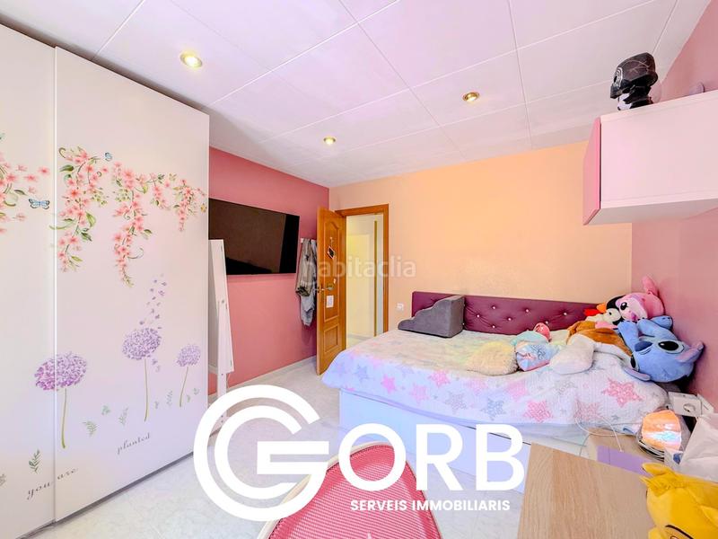 Foto 031fe0c1-9b2a-4a6b-b980-5c1c863457b4. Piso a 1 minuto de la playa y con una terraza de 60m! espacio, luz y ubicación ! en Canet de Mar