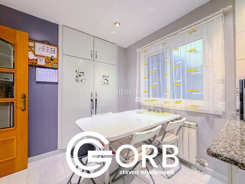 Foto 557be444-f594-47ac-b7e3-bd2a5cd3eba2. Piso a 1 minuto de la playa y con una terraza de 60m! espacio, luz y ubicación ! en Canet de Mar