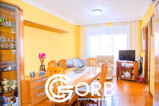 Appartement à Eixample. Oportunidad por zona y precio en ronda president macia!