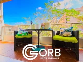 Appartement à Centre. Primera línea de mar y a pocos metros de la estación.