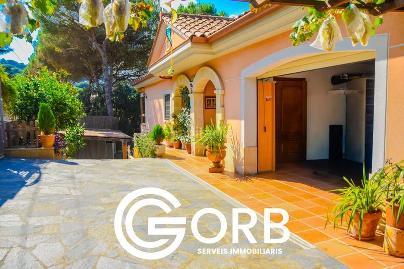 Foto 04c520c4-8182-445d-968b-24651d71570b. Chalet mit heizung parking pool in Nucli Urbà Argentona