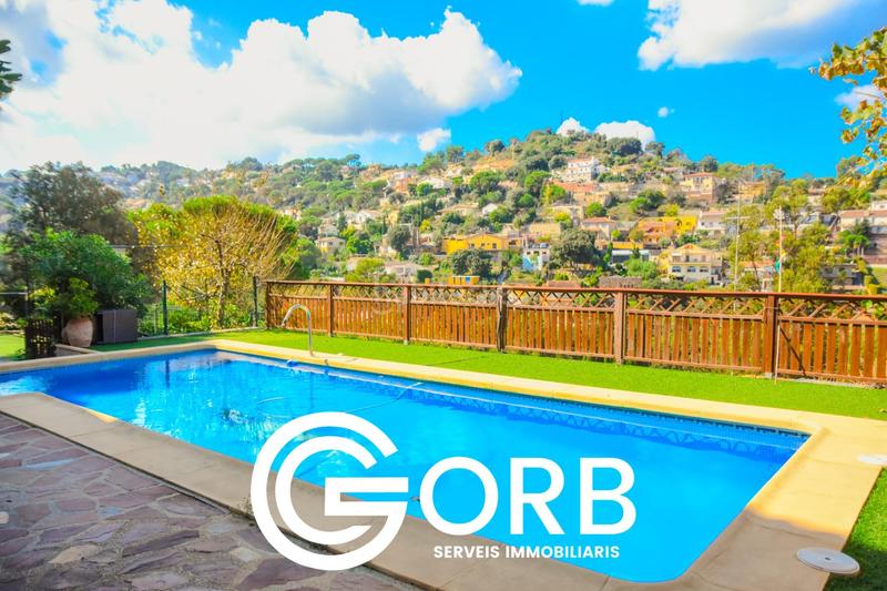 Foto 3debd453-18e0-462f-8dc4-11a4f7841e4c. Chalet mit heizung parking pool in Nucli Urbà Argentona