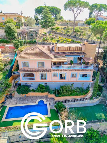 Foto 780ec90a-00a1-4793-86d1-e67713f656a9. Chalet mit heizung parking pool in Nucli Urbà Argentona