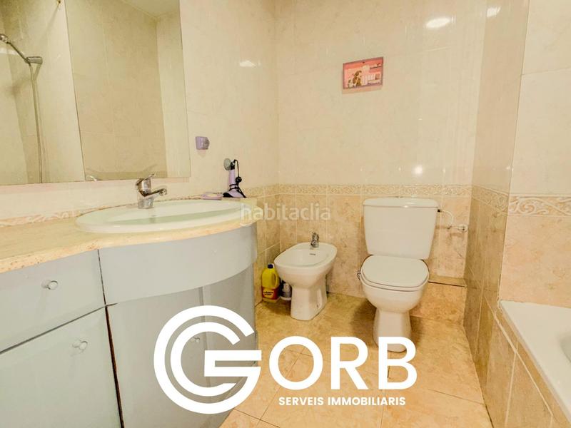 Foto d2992072-6356-4f4c-b338-645d222f5345. Flat with heating in Rocafonda Mataró