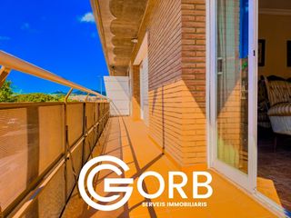 Flat in Cam� de la Serra. Piso en cam� de la serra  ronda sant oleguer  espacio, luz y sen