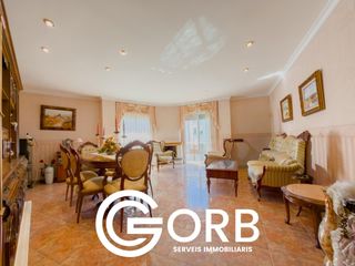 Flat in Cam� de la Serra. Piso en cam� de la serra  ronda sant oleguer  espacio, luz y sen