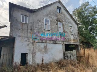 Casa  Rúa chan da ponte 1. Casa a reformar en un entorno familiar