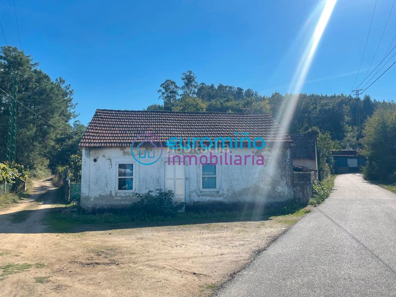 Foto 1d6b0e75-3520-4a7c-8d9d-d64e2a659101. House in po-402 5 in Salvaterra de Miño