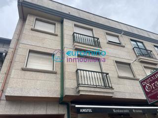 Etagenwohnung  Rúa castelao 33. Piso amplio de 3 habitaciones ideal para familia