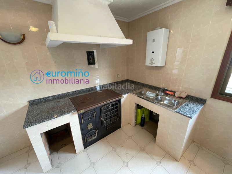 Foto 8a3981f8-7298-4f89-836c-154d7fa6118b. Casa amb aparcament a Neves (As)