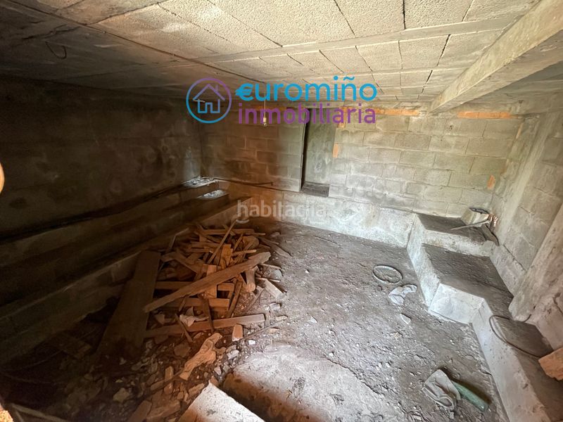 Foto e9e57b35-6af0-4cde-9181-0e7263556e31. House with parking in Neves (As)