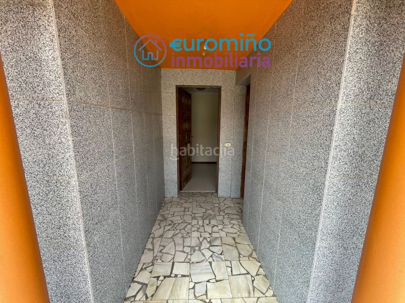 Foto ef5dcf10-089a-405b-8077-f36079210ee5. House with parking in Neves (As)
