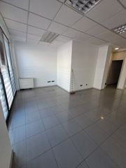 Geschäftsraum in Rúa José Adrio Barreiro