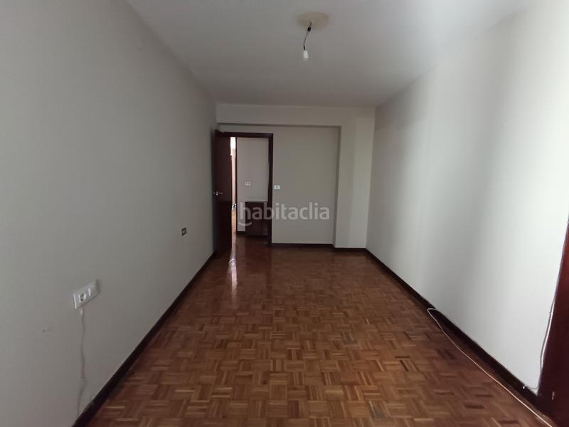 Foto e2d5a590-a56b-47f7-a9ce-c8c083d52455. Piso  venta calle echegaray en Centro - Echegaray Pontevedra