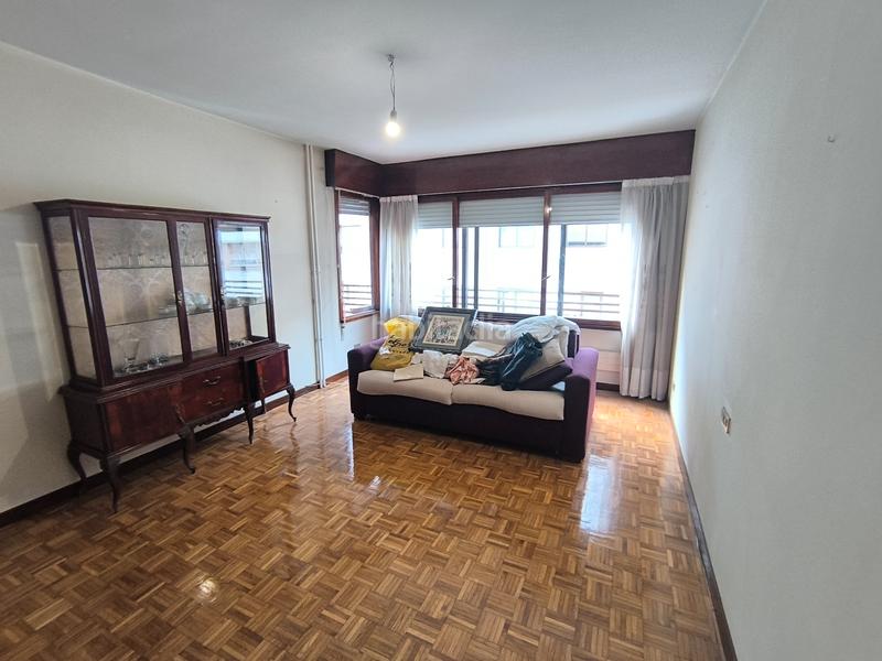 Foto f7b4d00d-43bb-4d51-a6e5-590fdd2433d8. Piso  venta calle echegaray en Centro - Echegaray Pontevedra