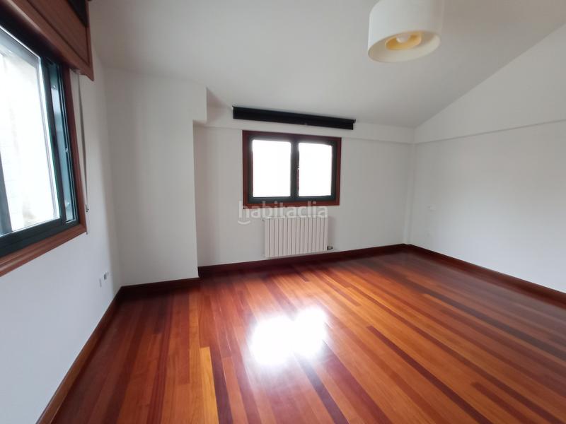 Foto 06674aa4-a3cb-4d64-8eb3-874e91cc10fc. Dúplex duplex en zona monumental con plaza de garaje en Pontevedra