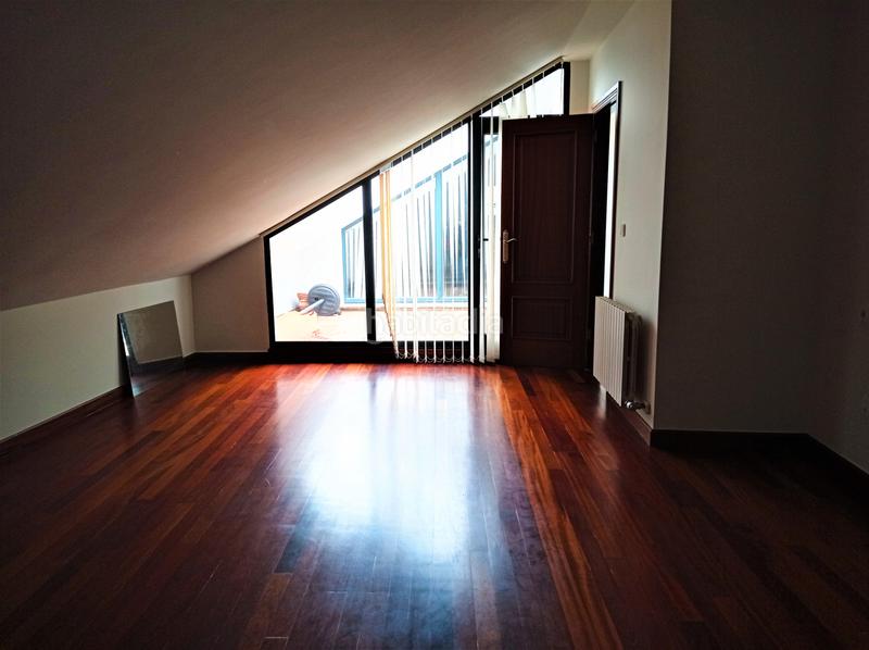 Foto 266f4631-db85-485f-a681-81fd2a6d002a. Dúplex duplex en zona monumental con plaza de garaje en Pontevedra