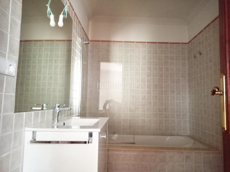 Foto 48241e3b-68d1-4f5b-a576-7ac906eac399. Dúplex duplex en zona monumental con plaza de garaje en Pontevedra