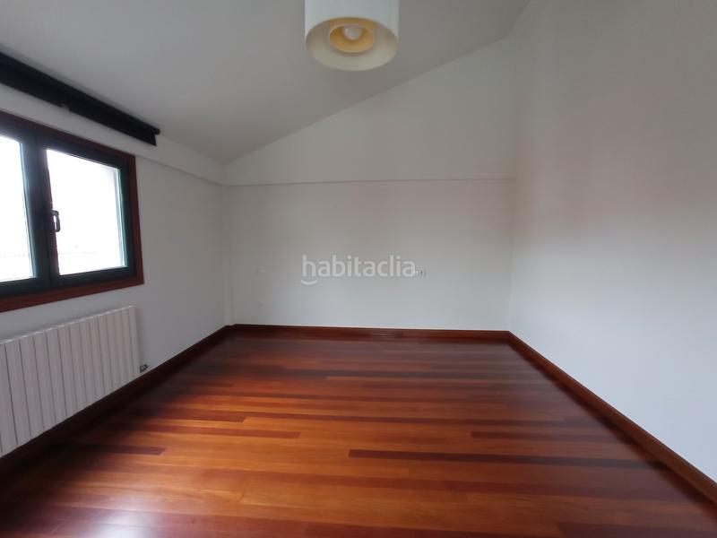 Foto 927d4676-97ec-4c08-9735-8a857a4e4745. Dúplex duplex en zona monumental con plaza de garaje en Pontevedra