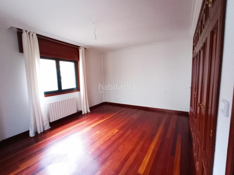 Foto bbb31aec-ce8e-4a01-8070-cd68fc3f0ba9. Dúplex duplex en zona monumental con plaza de garaje en Pontevedra