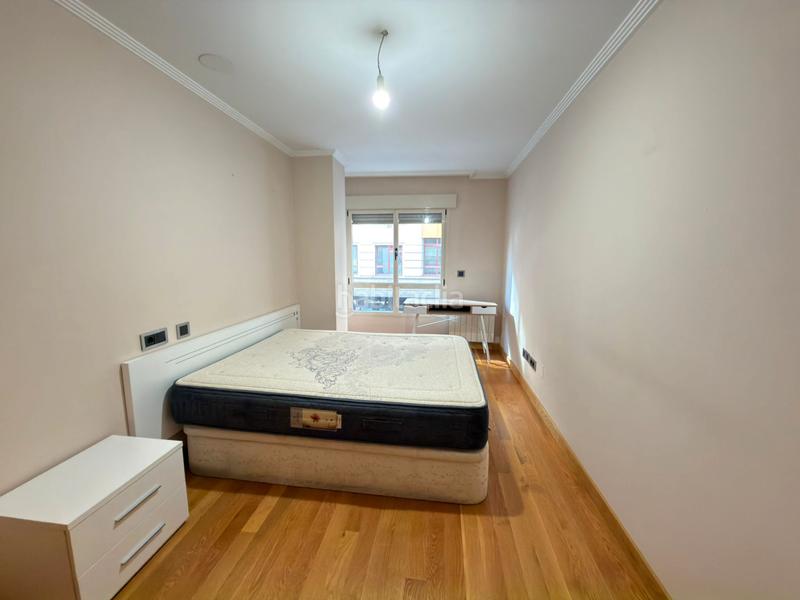 Foto 26dcc1e9-5a2a-4a9d-938d-3e89baa61073. Miete etagenwohnung mit heizung in Zona de Plaza de Barcelos Pontevedra