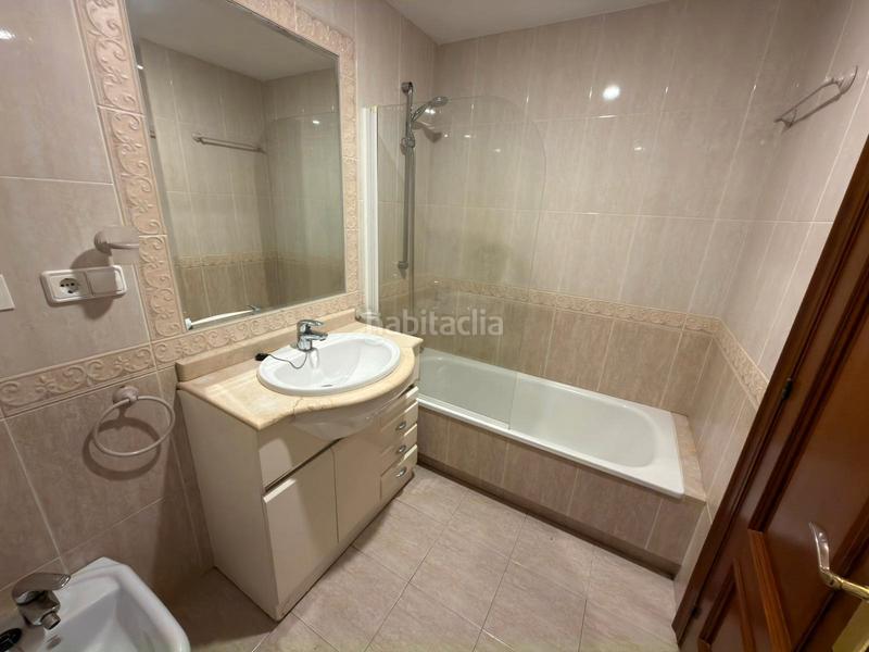 Foto d3bbd22d-4f44-4b09-a663-b02586e06622. Affitto appartamento con riscaldamento parcheggio in Pontevedra