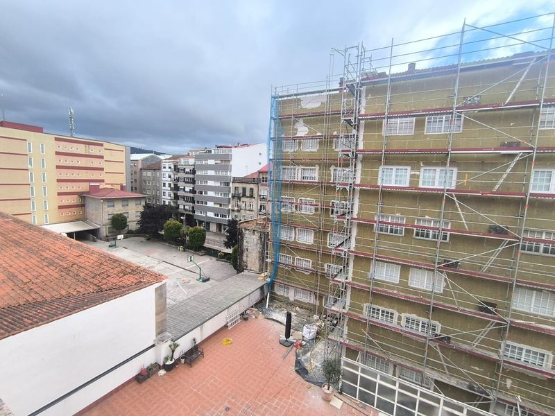 Foto a6c5afb5-0201-4907-ad2f-2d027d835865. Pis amb calefacció aparcament a Zona de Plaza de Barcelos Pontevedra