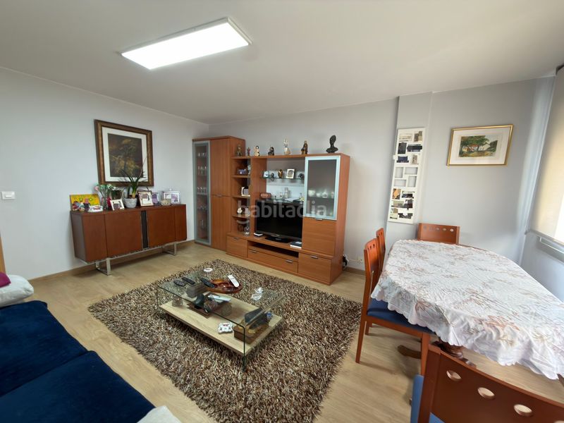 Foto 2ba96ac8-b7c2-48ee-9c6e-b1bb25010724. Alquiler piso apartamento amueblado en alquiler zona hiper froiz en Pontevedra