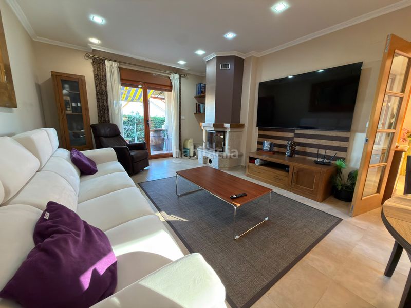 Foto eabd13eb-fefd-4ae3-b1cb-a86cb305e29a. Haus in lugar outeiro 22 in Vilaboa