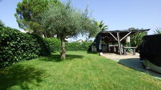 Xalet en Carretera de Sevilla - Los Montitos. Precioso chalet con piscina totalmente legalizado para entrar a