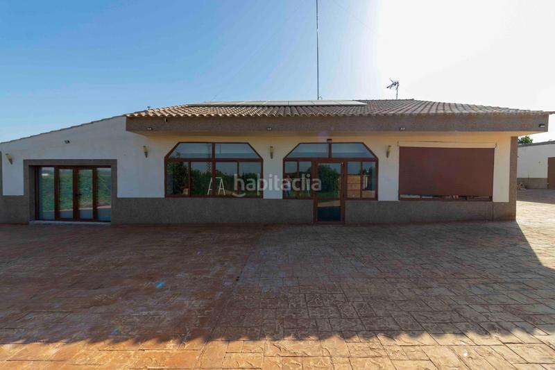 Foto 10f22378-60a3-48e0-83ff-1bcc5f99cbea. Chalet avec chauffage parking piscine dans Las Vaguadas Badajoz
