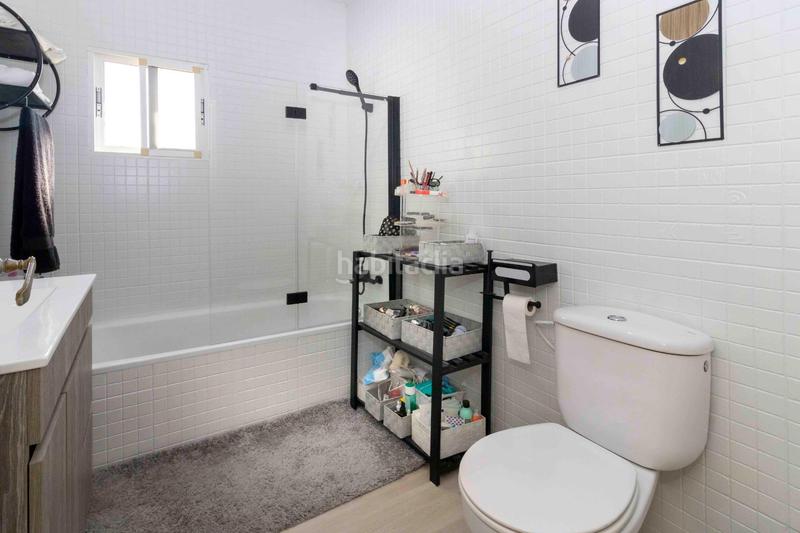 Foto b5873ec7-b7a5-4bdc-baa1-f3587d5e4bc2. Chalet avec chauffage parking piscine dans Las Vaguadas Badajoz