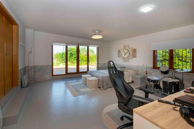 Foto d3cb938f-6c2c-4e45-ad4d-b6c86fc430bc. Chalet avec chauffage parking piscine dans Las Vaguadas Badajoz