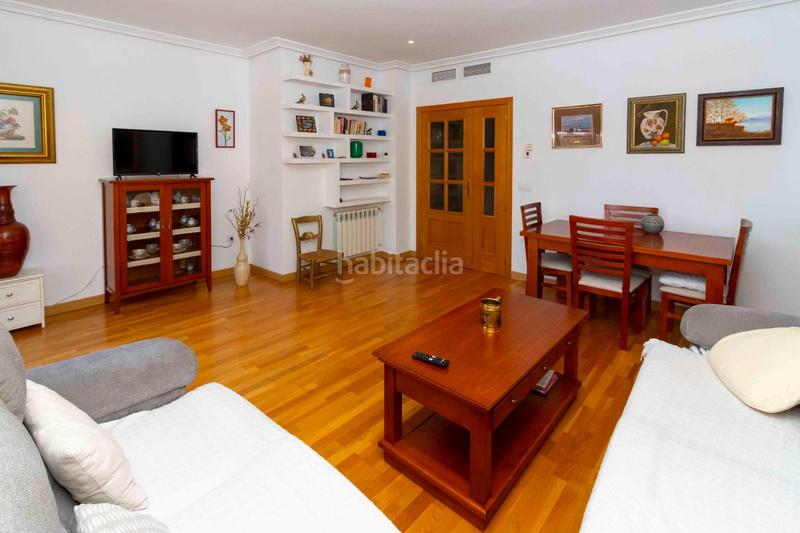 Foto 100fc2bd-c324-4952-adbd-aa8f31876aec. Flat with heating parking pool in Maria Auxiliadora - Barriada de Llera Badajoz