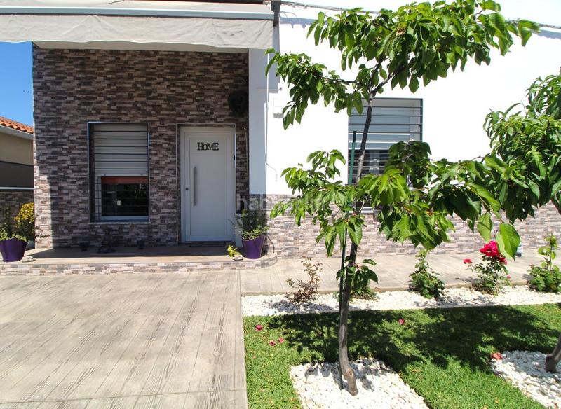 Foto 8fee29d8-f748-41cb-b9f2-b297ea46fe92. Chalet  independiente en venta jardines del guadiana, en Badajoz