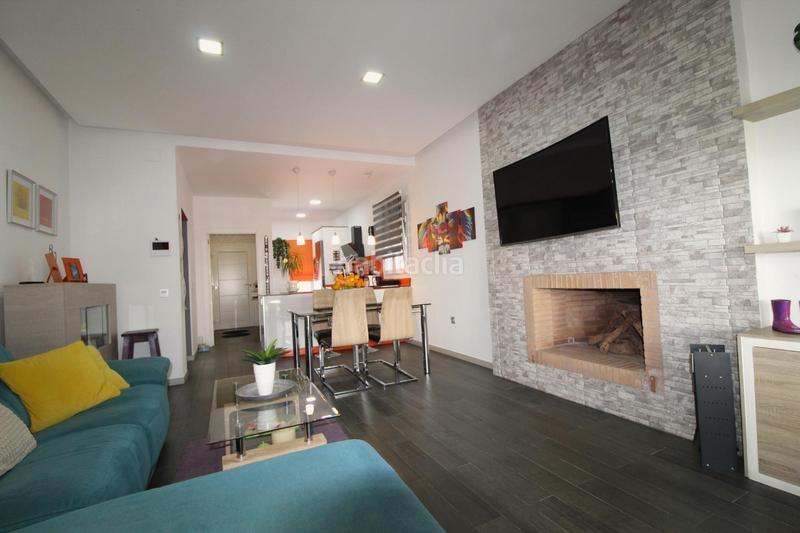 Foto e9b8327b-cbd6-44d0-9e36-5e7e38761dcf. Chalet  independiente en venta jardines del guadiana, en Badajoz