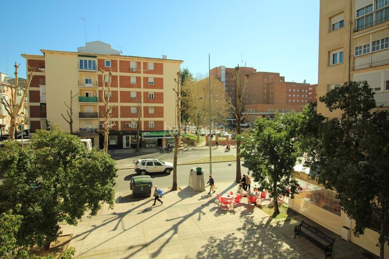 Foto 62b98496-6501-4b99-87fd-fd59578f693d. Pis amb calefacció aparcament a Carretera de Sevilla - Los Montitos Badajoz