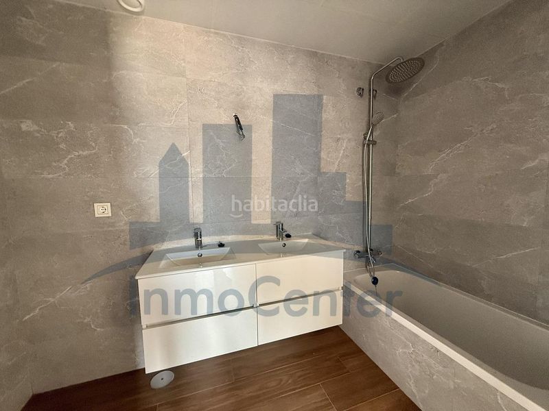 Foto 1b8c466c-de2d-45d3-8963-86c54fa2c57c. Lloguer àtic amb aparcament piscina a Las Vaguadas Badajoz