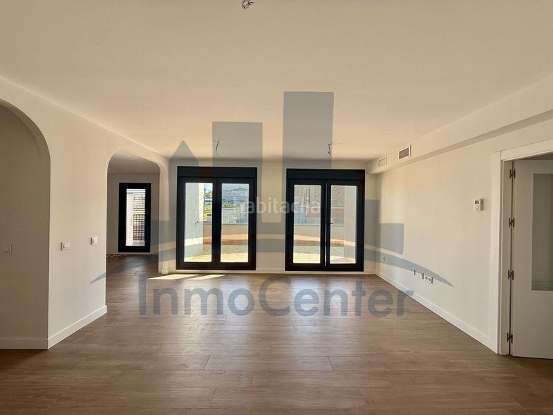 Foto 8e632eb0-6454-47d9-a213-a5adc183585d. Lloguer àtic amb aparcament piscina a Las Vaguadas Badajoz