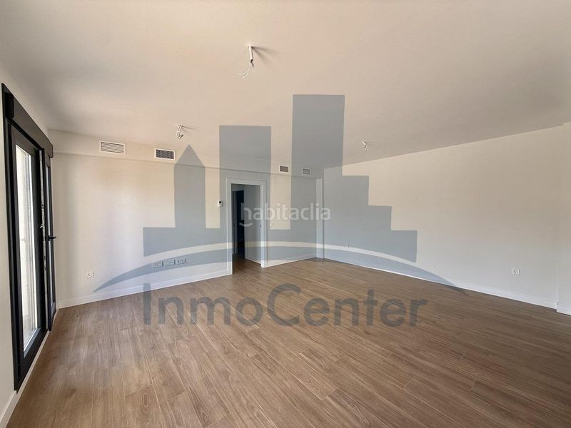 Foto 9a4a6471-13a2-4f94-81bd-3c208ed310e7. Lloguer àtic amb aparcament piscina a Las Vaguadas Badajoz