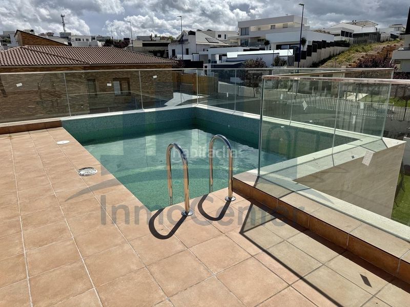 Foto a0759dad-24d6-46aa-be58-b4f099e4552f. Lloguer àtic amb aparcament piscina a Las Vaguadas Badajoz