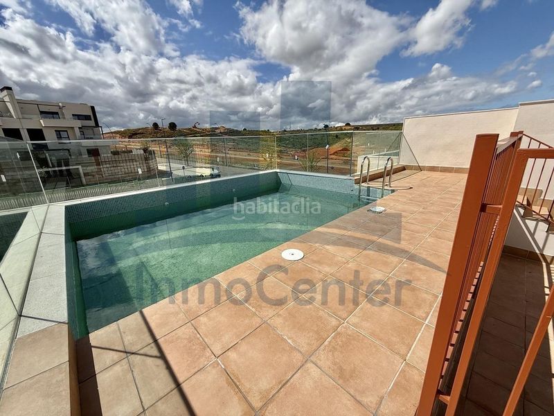 Foto cc2232a4-8f4f-4080-9d38-4a3b6b8d532b. Lloguer àtic amb aparcament piscina a Las Vaguadas Badajoz