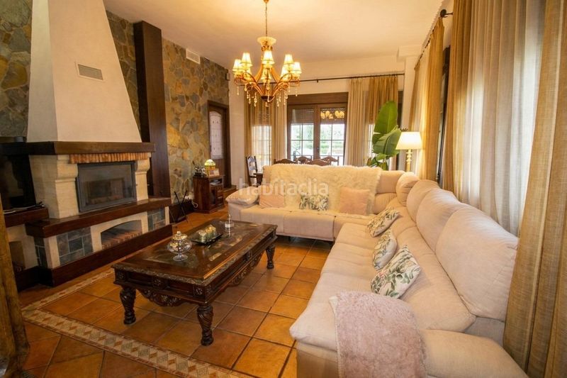 Foto 5d7a7c7e-f8e9-4ca6-b3b3-6fca5ab68c06. Casa amb calefacció piscina a Carretera de Sevilla - Los Montitos Badajoz