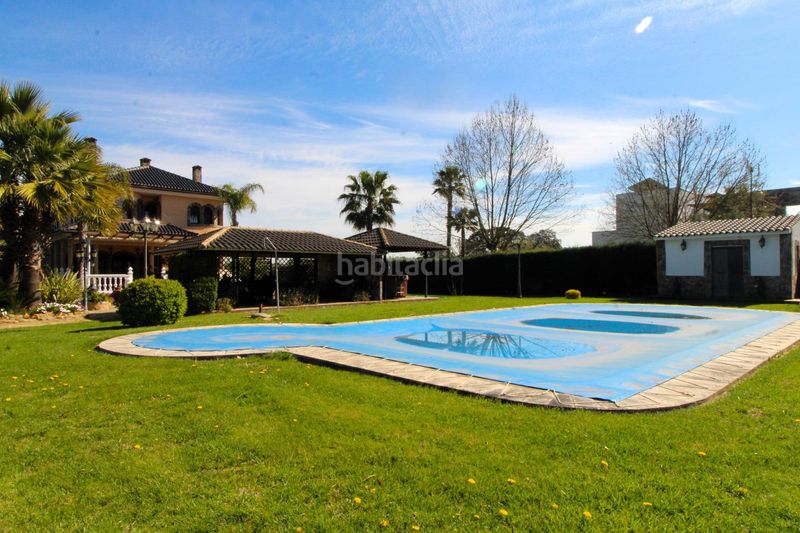 Foto 77a5922a-edff-48a9-aae9-68d33f44d3b8. Casa amb calefacció piscina a Carretera de Sevilla - Los Montitos Badajoz